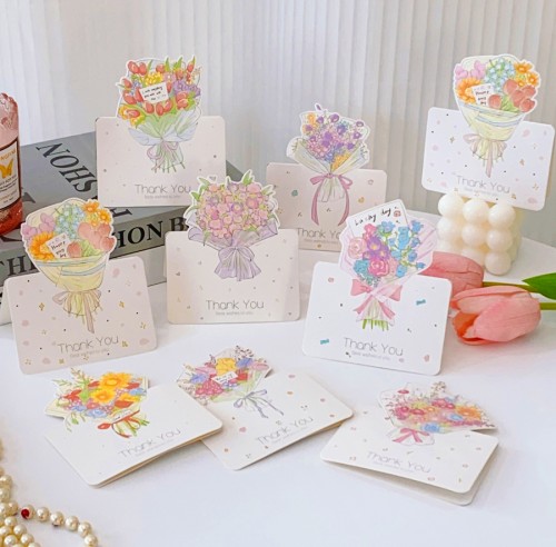 Набор настольных открыток "Букет цветов" 8 штук, Размер 10*13,6 см.